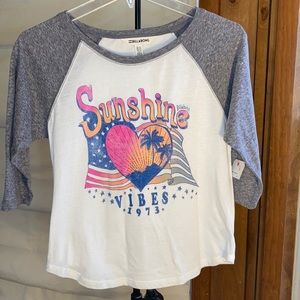 Billabong T-shirt 3/4 sleeve (sz:L fits like a M)